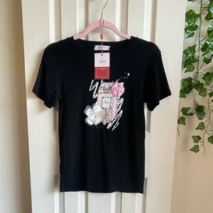 Black Floral Embroidred Stetchy It's Me Basic Women's Tee Size Medium